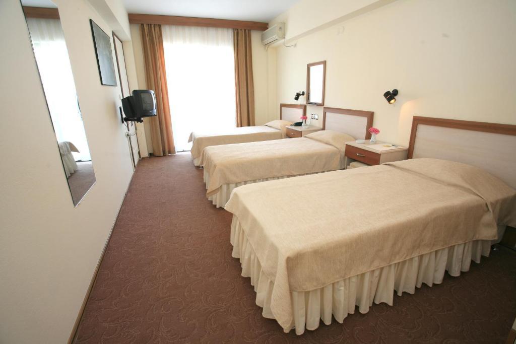 Saturn Hotel Kusadası Cameră foto