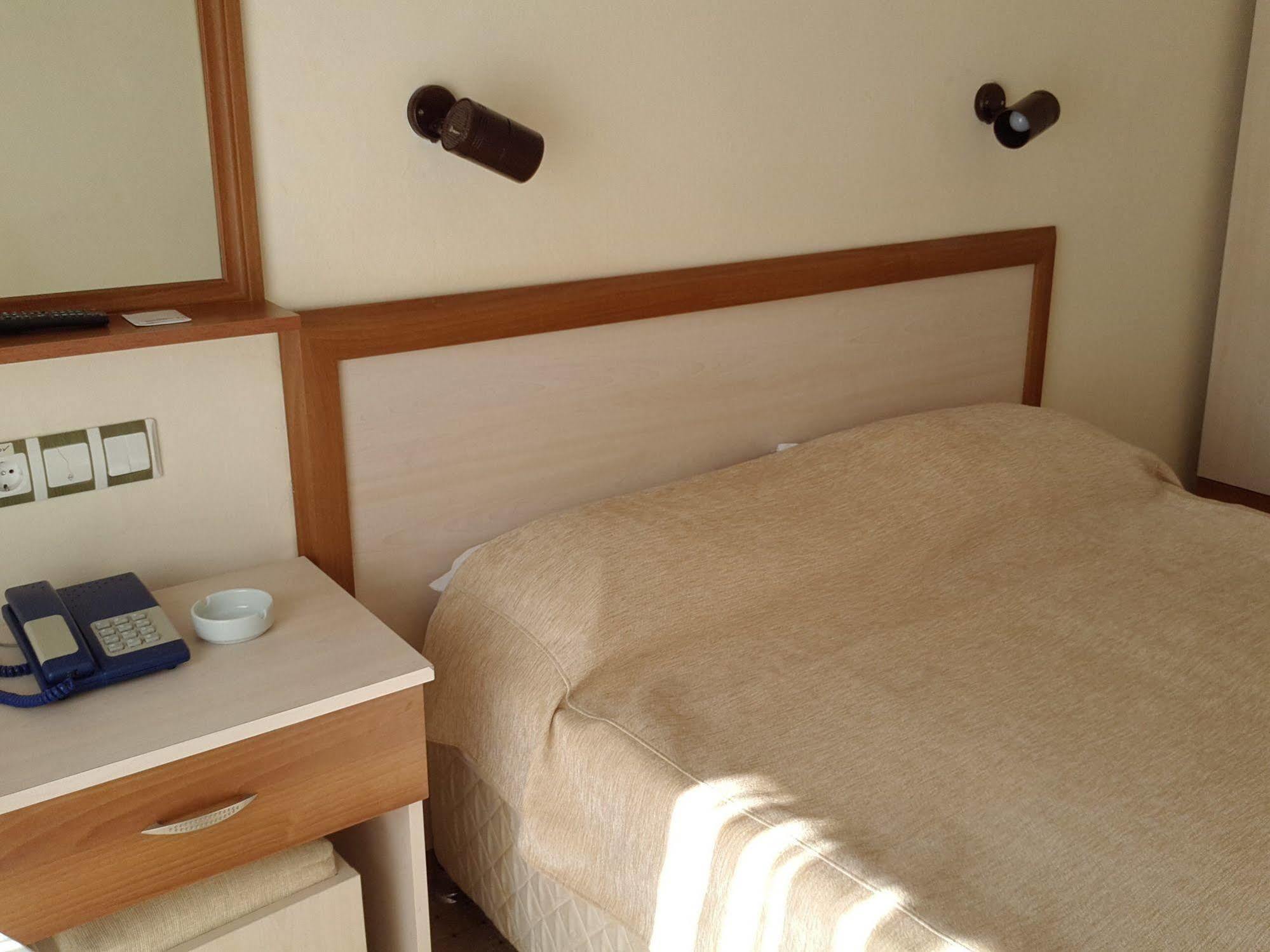 Saturn Hotel Kusadası Exterior foto